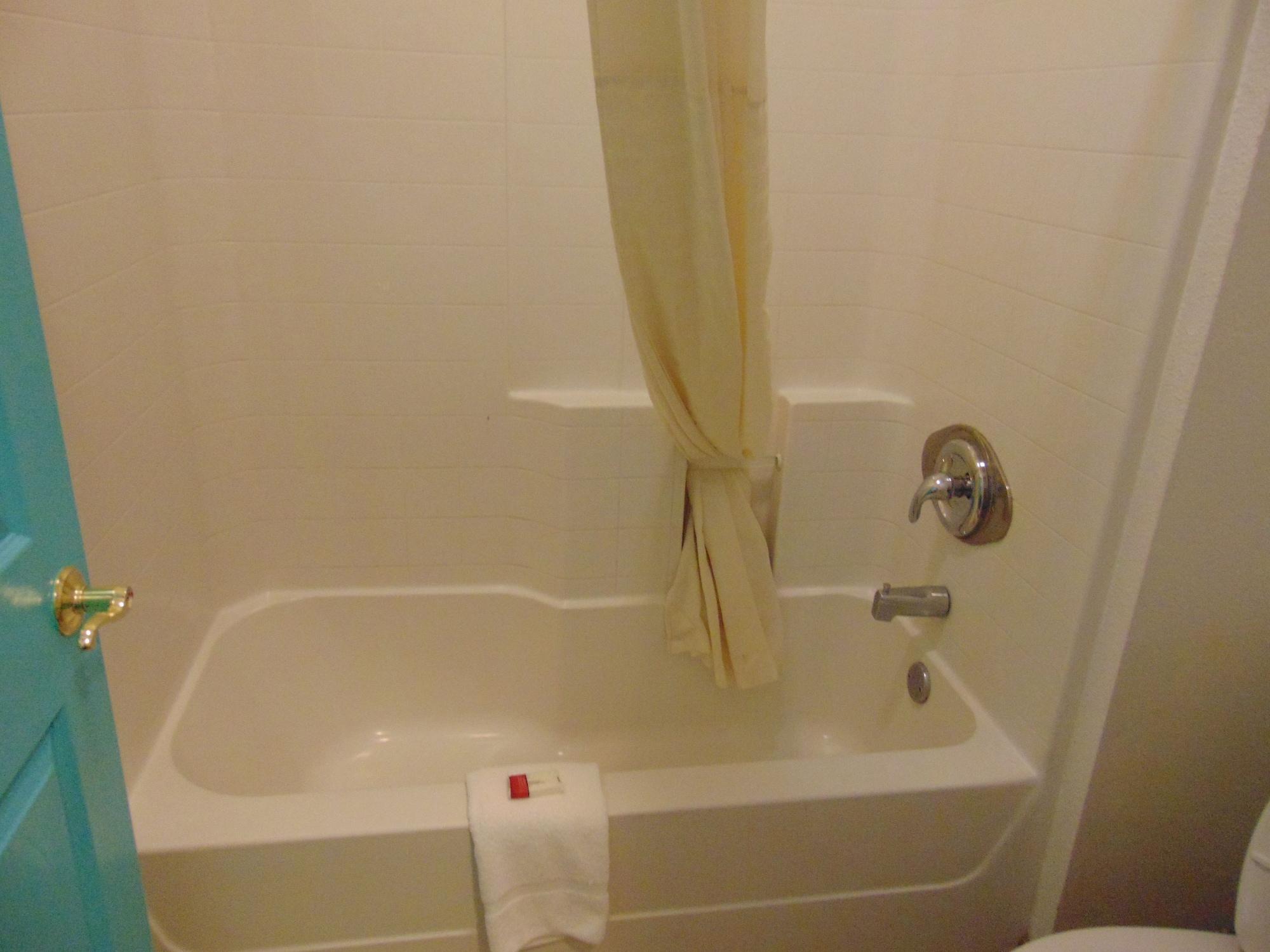 Howard Johnson By Wyndham Lubbock Tx Ngoại thất bức ảnh