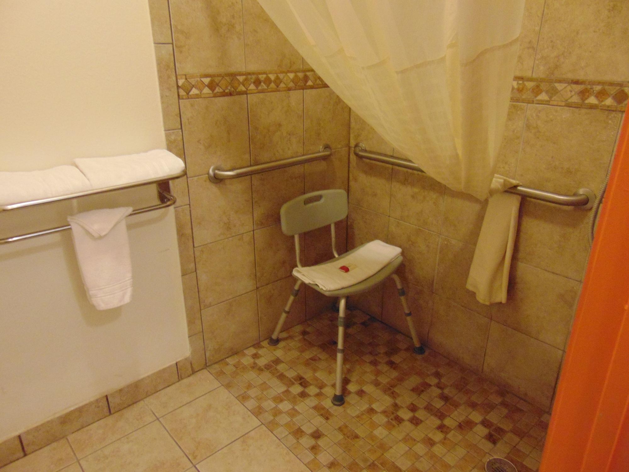 Howard Johnson By Wyndham Lubbock Tx Ngoại thất bức ảnh