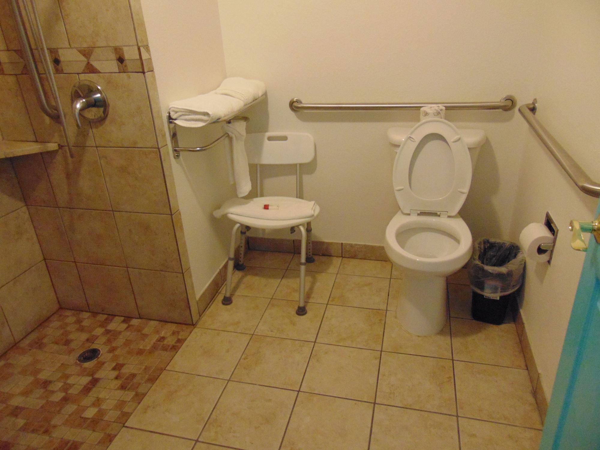 Howard Johnson By Wyndham Lubbock Tx Ngoại thất bức ảnh
