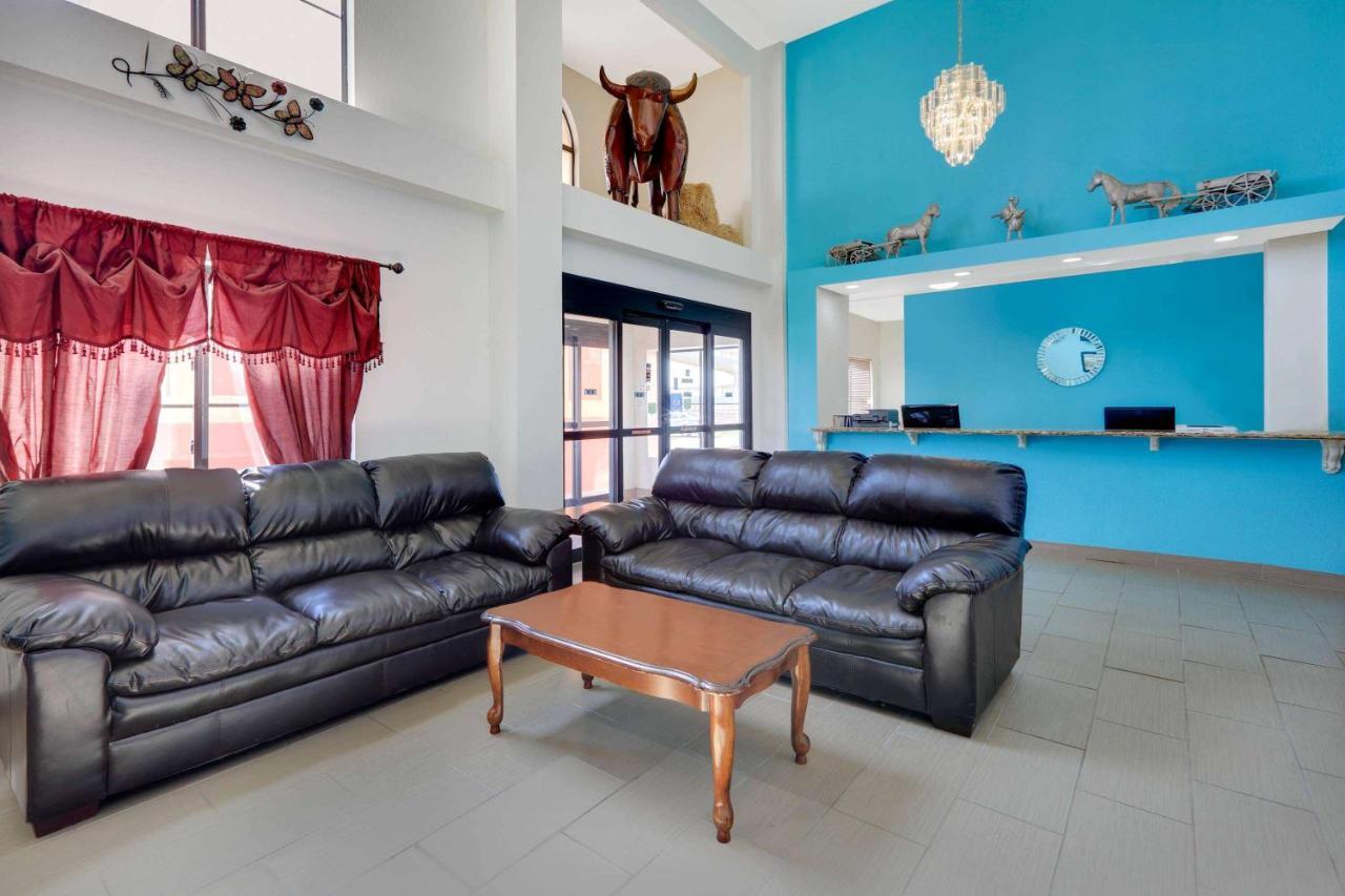 Howard Johnson By Wyndham Lubbock Tx Ngoại thất bức ảnh