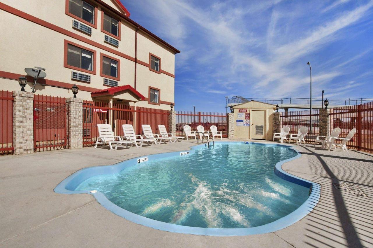 Howard Johnson By Wyndham Lubbock Tx Ngoại thất bức ảnh