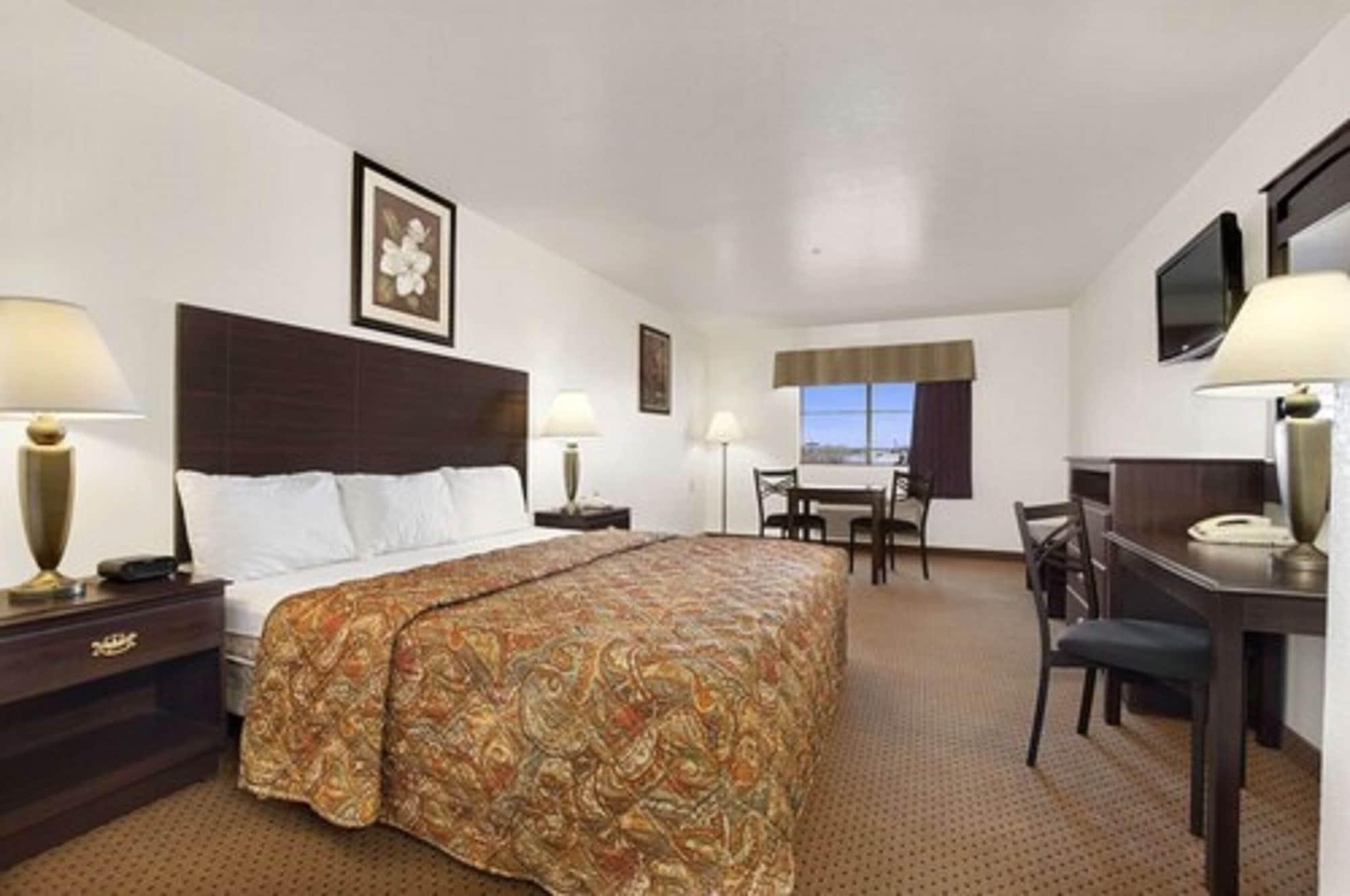 Howard Johnson By Wyndham Lubbock Tx Ngoại thất bức ảnh
