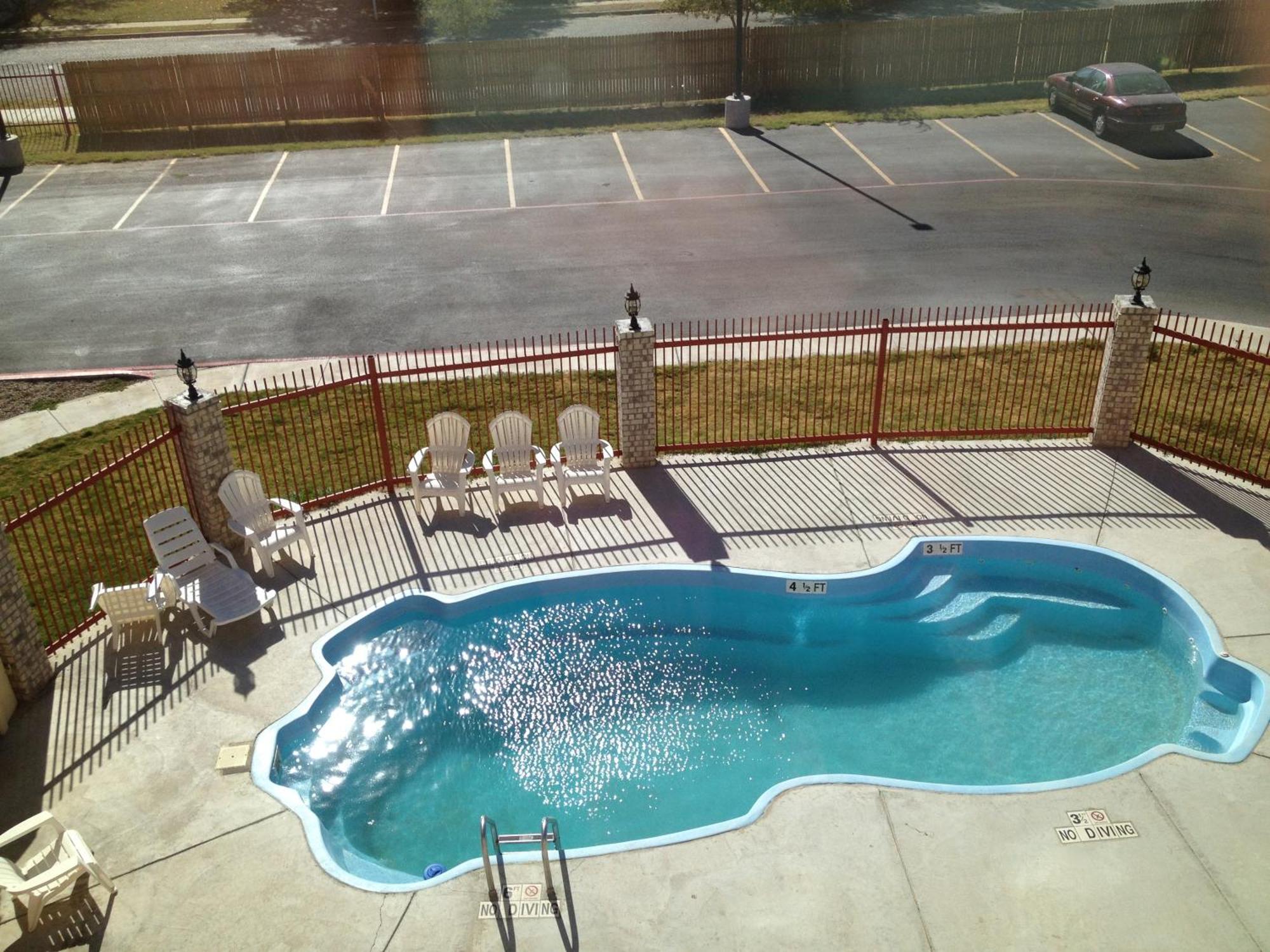 Howard Johnson By Wyndham Lubbock Tx Ngoại thất bức ảnh