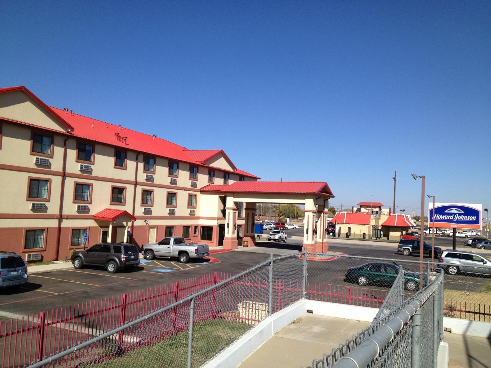 Howard Johnson By Wyndham Lubbock Tx Ngoại thất bức ảnh
