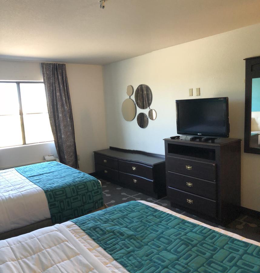 Howard Johnson By Wyndham Lubbock Tx Ngoại thất bức ảnh