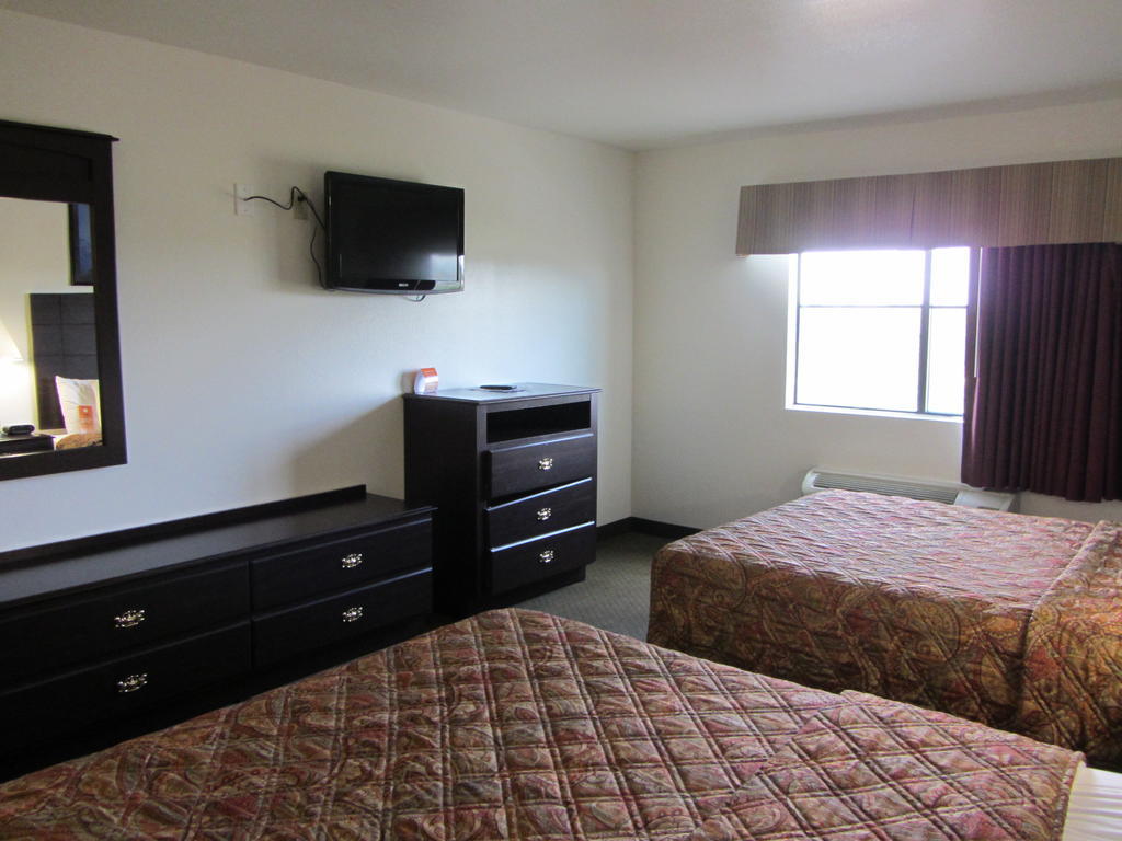 Howard Johnson By Wyndham Lubbock Tx Ngoại thất bức ảnh